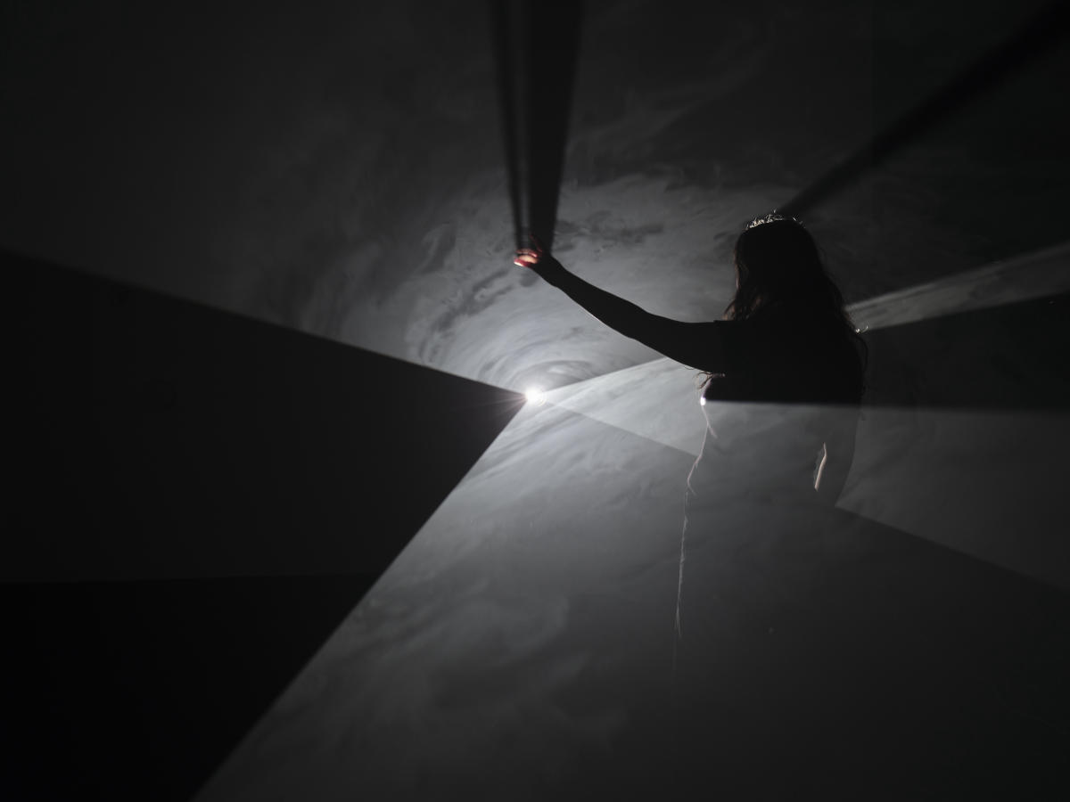 Anthony McCall - Raised Voices - Spruth Magers