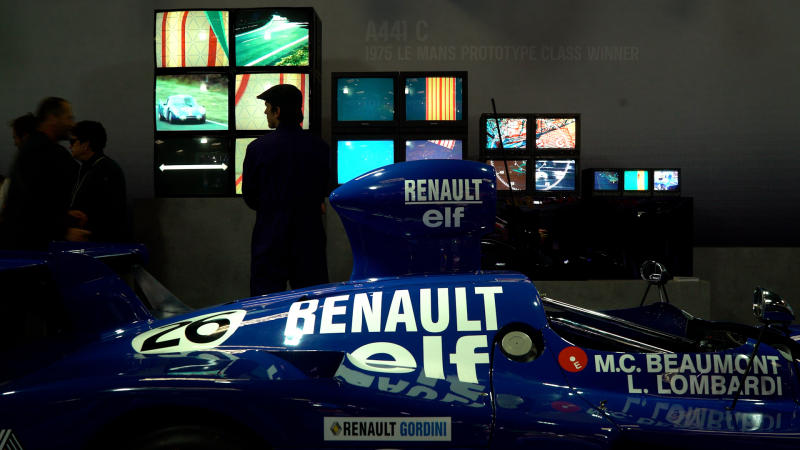 Image of An ambitious CRT TV Wall with 51 synchronised CRT monitors